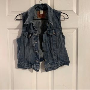 Levi’s blue jean jacket